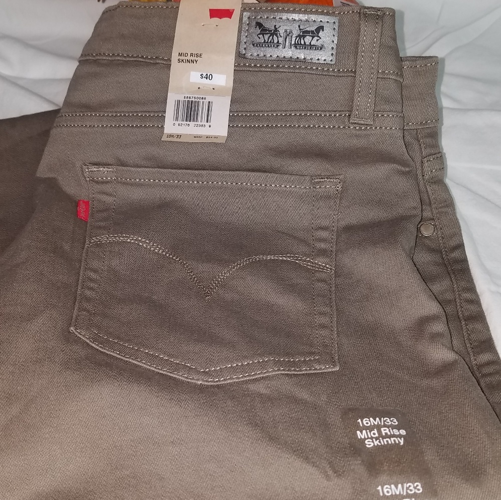 Levi's brown mid-rise, skinny leg slim fit jeans